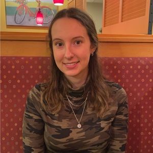 Meet your Posher, Ella